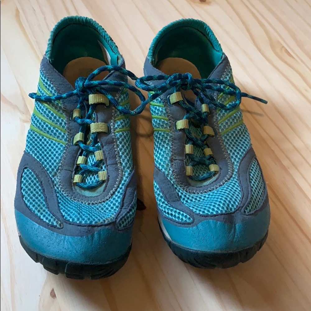 Women’s  Merrell vibram water shoes sz 9